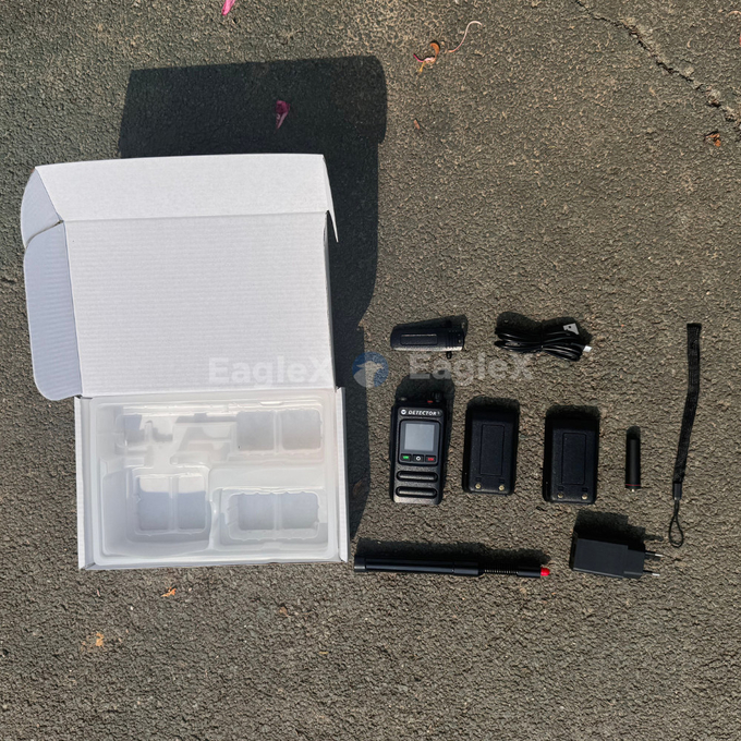 1.5-2KM Ручной детектор FPV Дрон обнаружение 8001500MHz、24002485MHz、57255850MHz 3